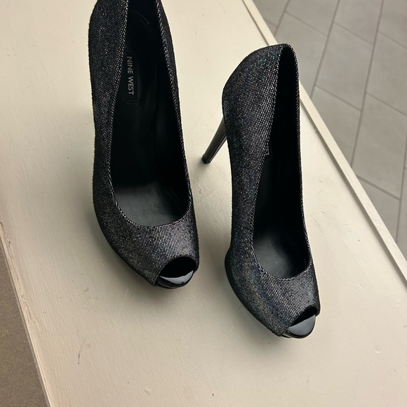 Nine West Shimmering Black Peep-Toe Heels 10 M. Like Brand New!!No flaws! Beauty - Picture 7 of 8